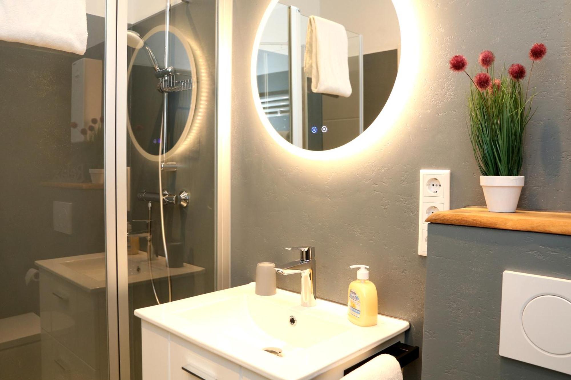 Apartment Sonnenblick Balkony - Wifi - New & Modern - - Niedersfeld