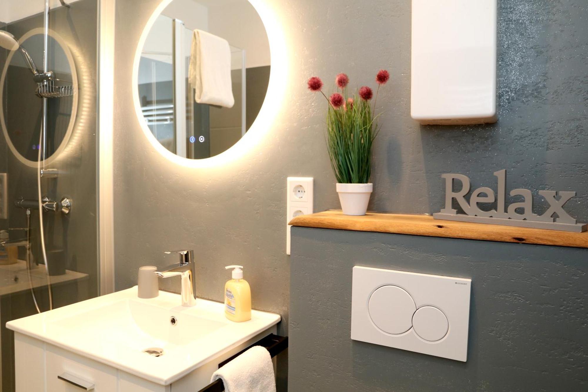Apartment Sonnenblick Balkony - Wifi - New & Modern - - Niedersfeld